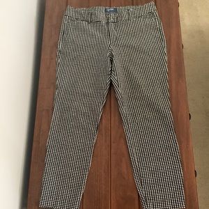 Black and White Patterned Old Navy Pixie Pants
